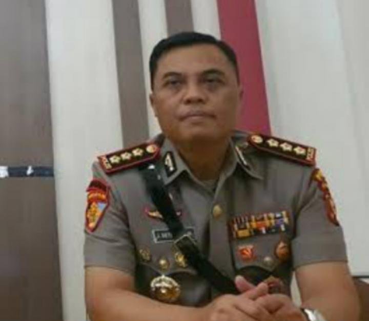 Ditanya Perkembangan Oknum Polisi Peras Bandar Narkoba, Kabid Propam Lambaikan Tangan 